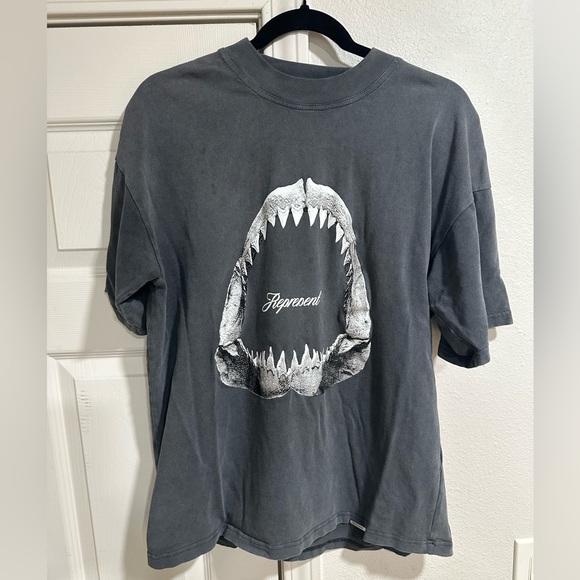 Represent Shark Teeth t shirt size small fits like a medium - Picture 2 of 9
